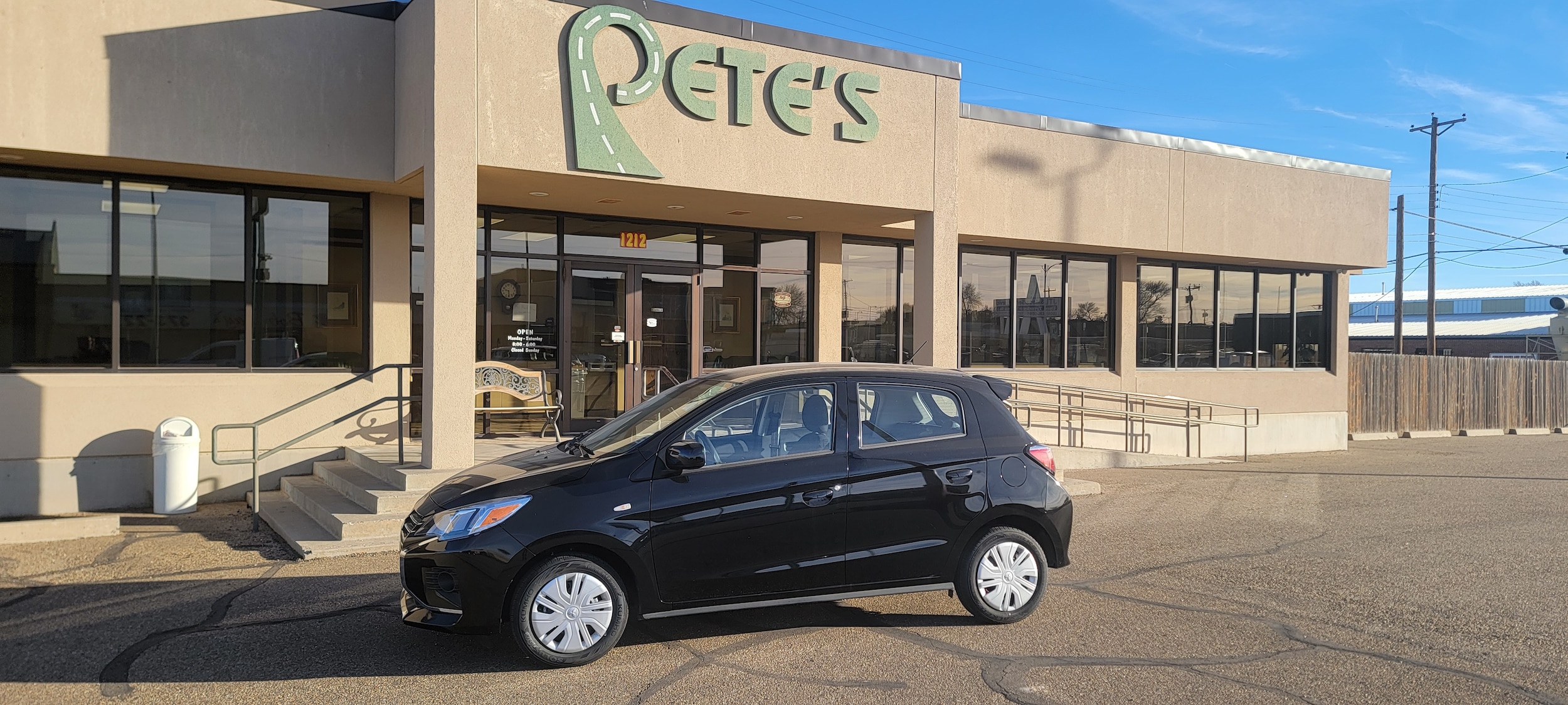 2024 Mitsubishi Mirage ES's photo