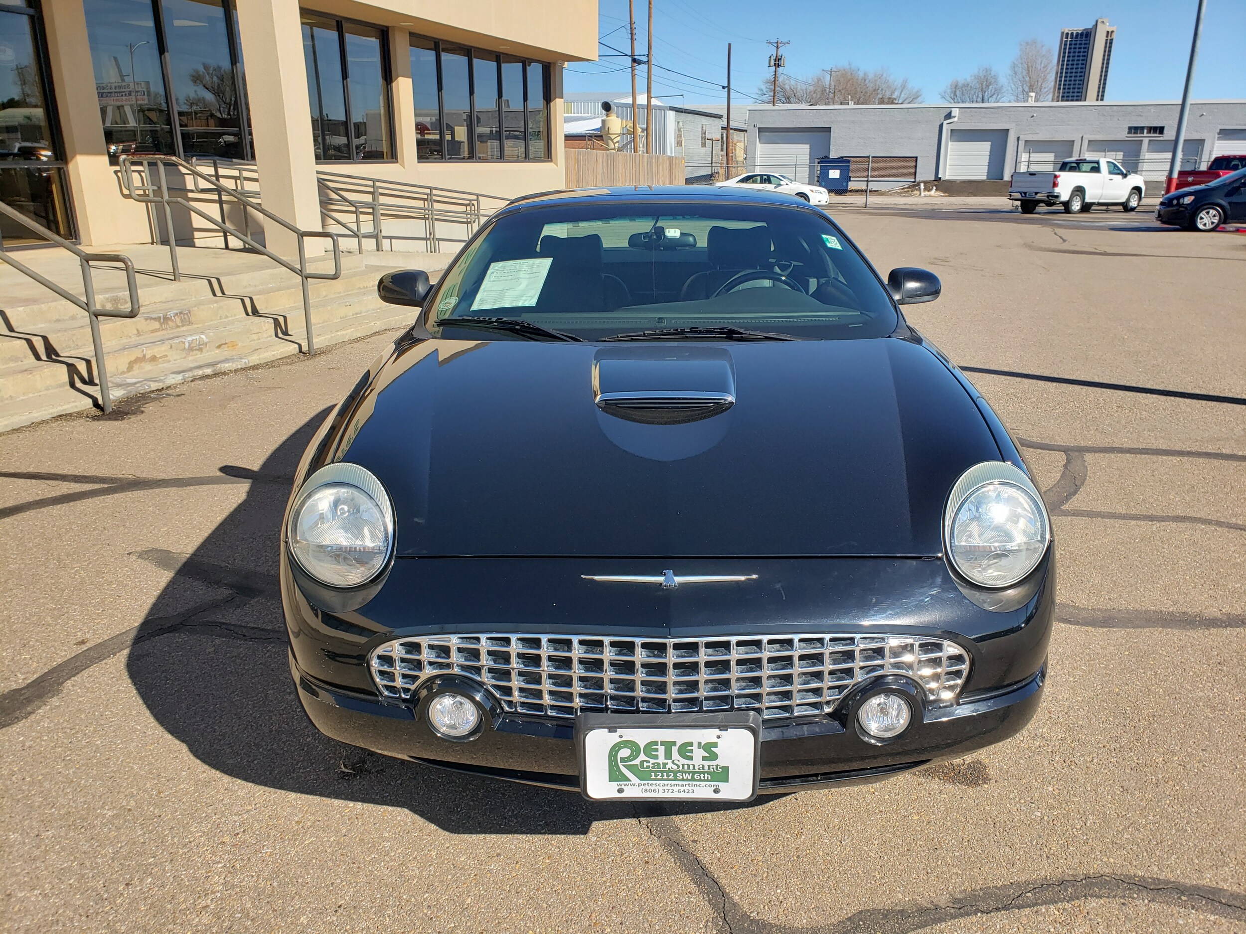 2002 Ford Thunderbird photo 2