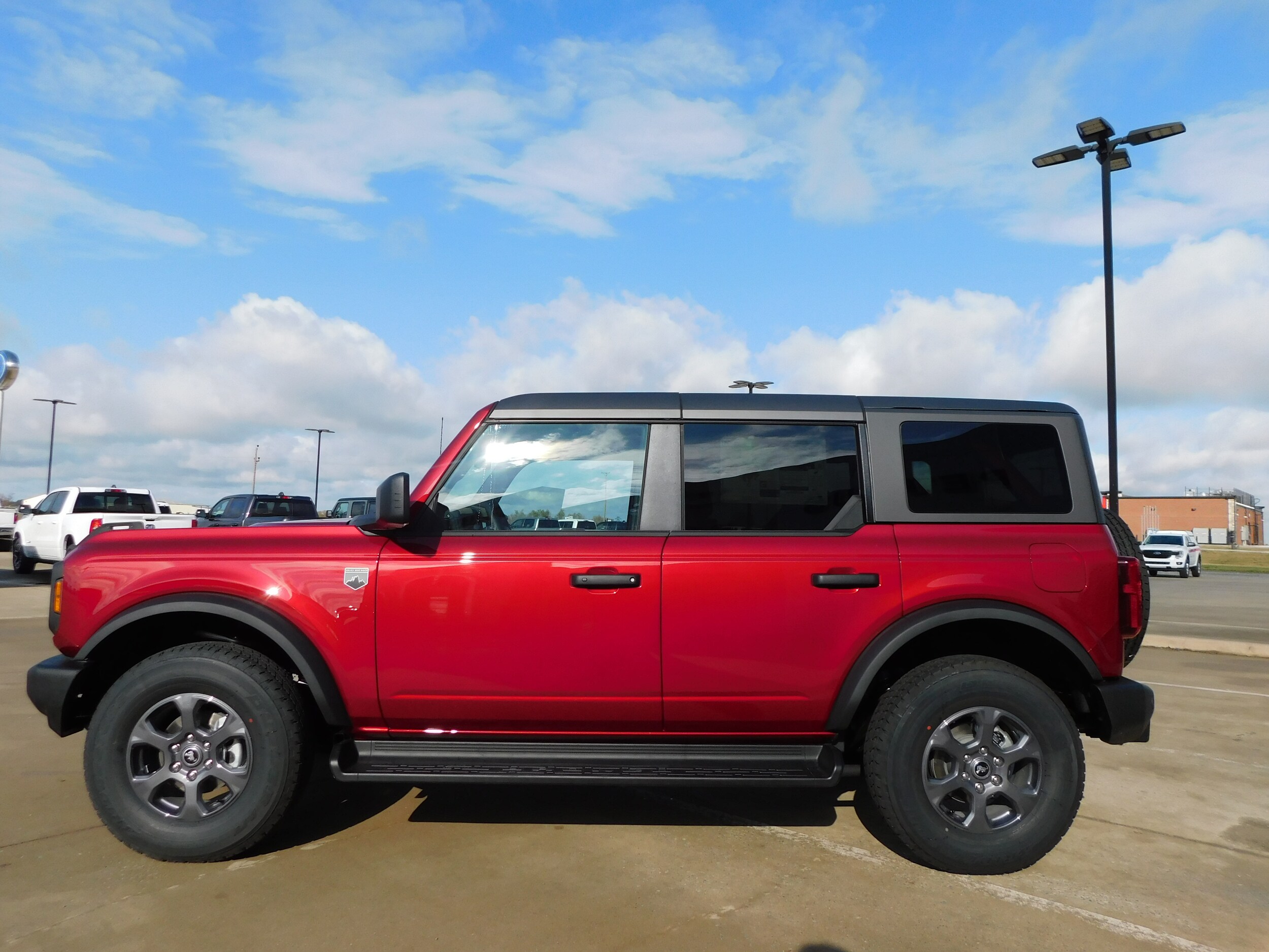 2025 Ford Bronco Big Bend photo 3