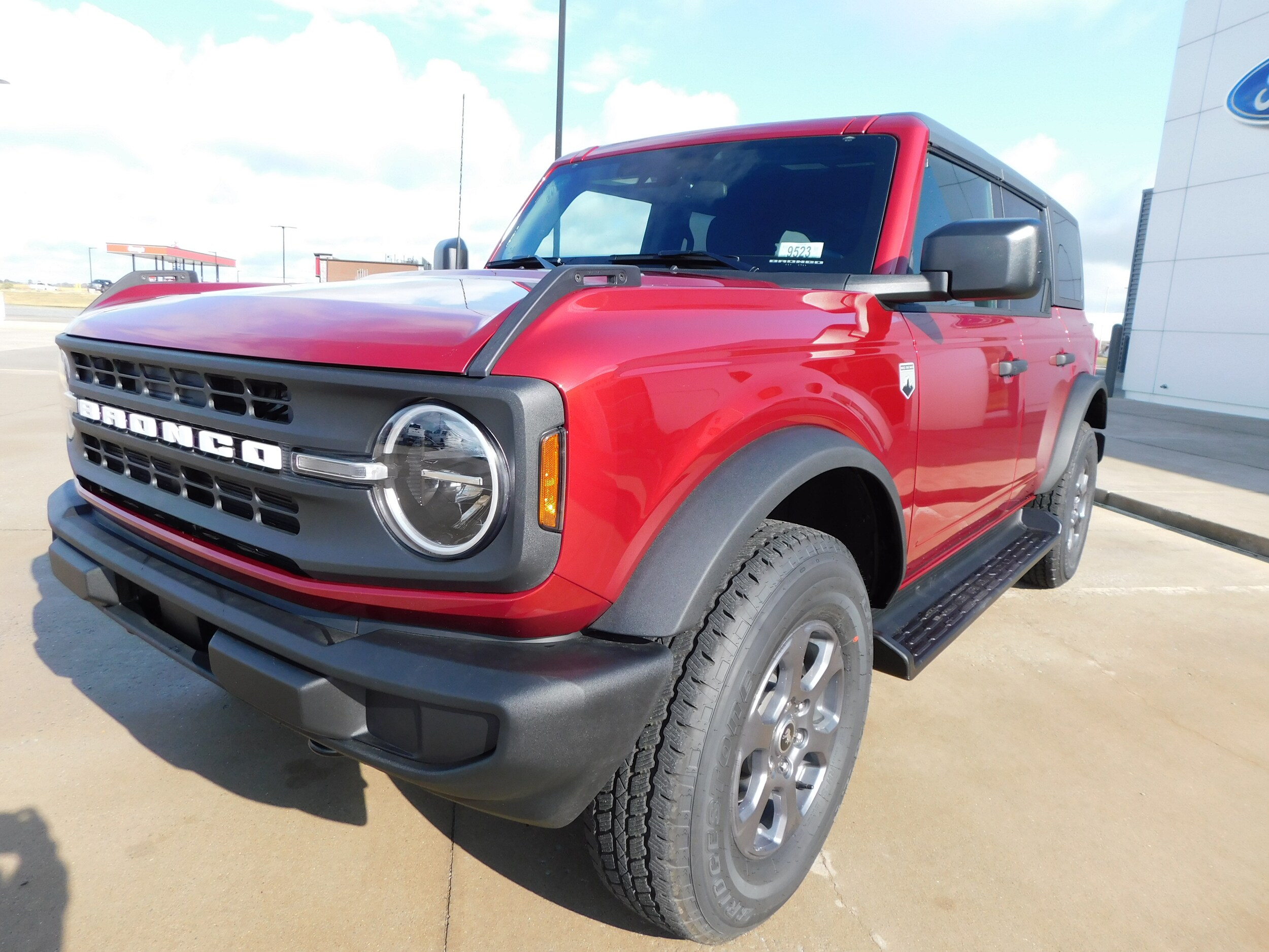 2025 Ford Bronco Big Bend photo 2