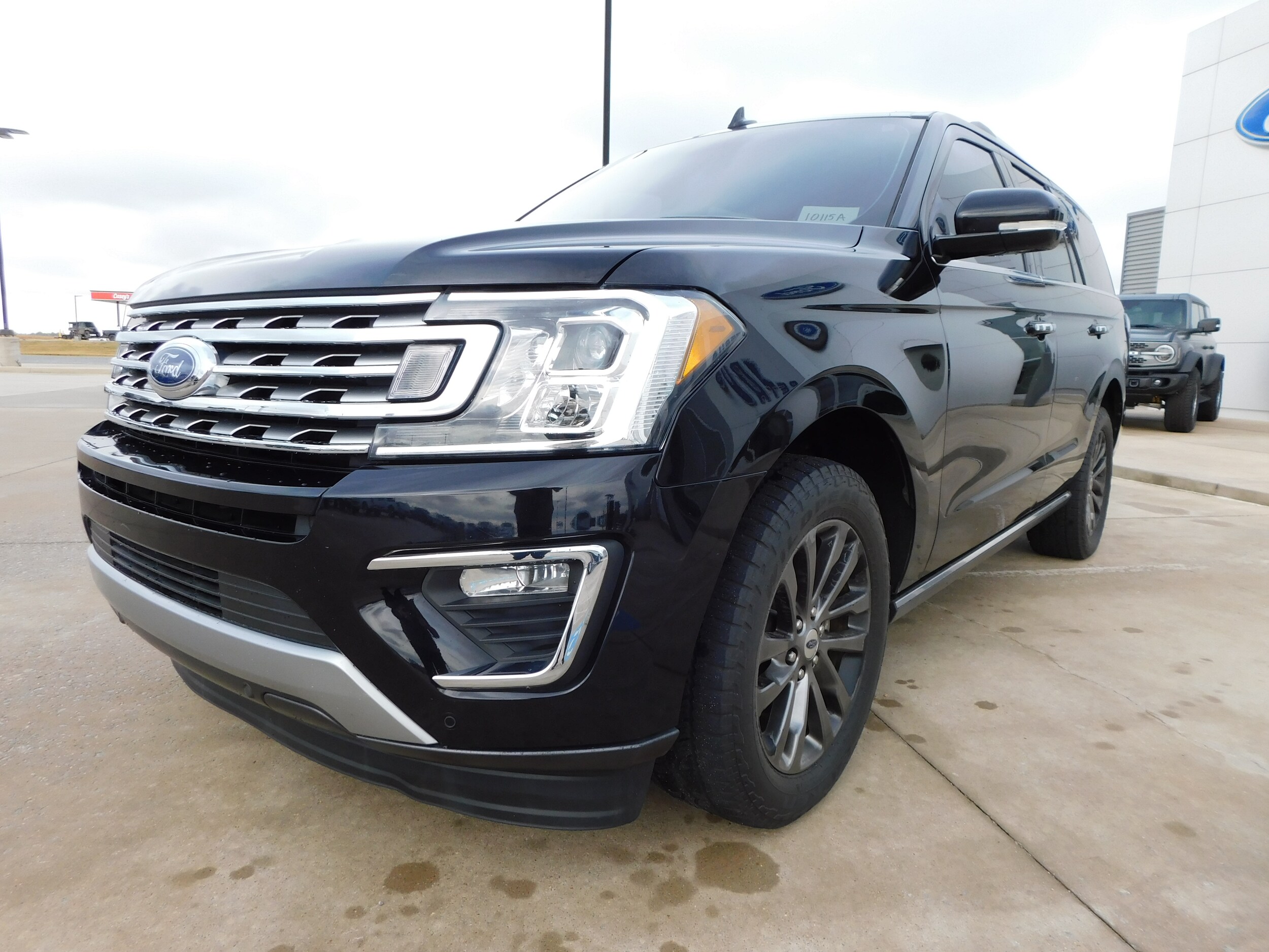 2019 Ford Expedition Limited photo 3