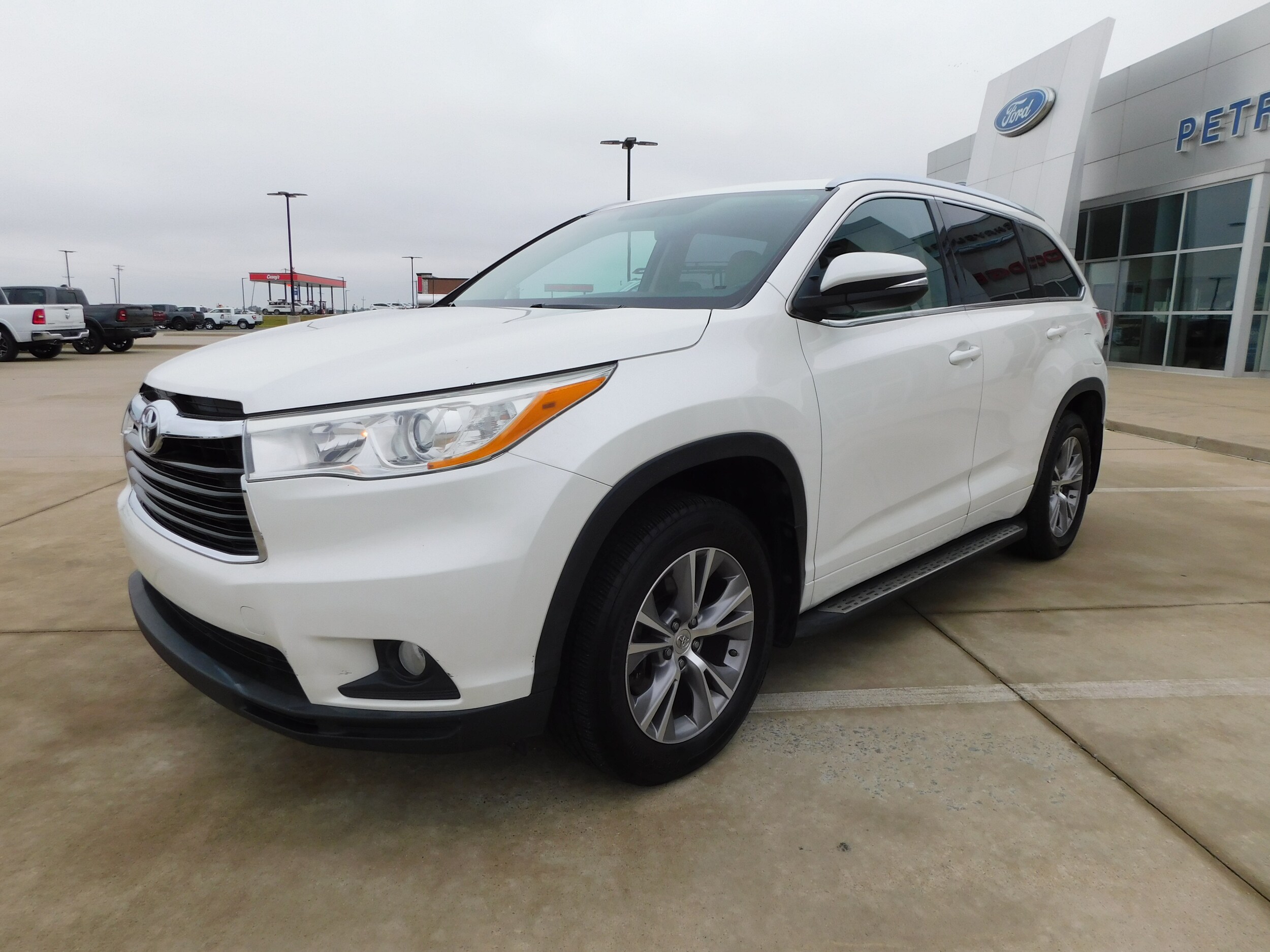 2014 Toyota Highlander Base Hybrid photo 2