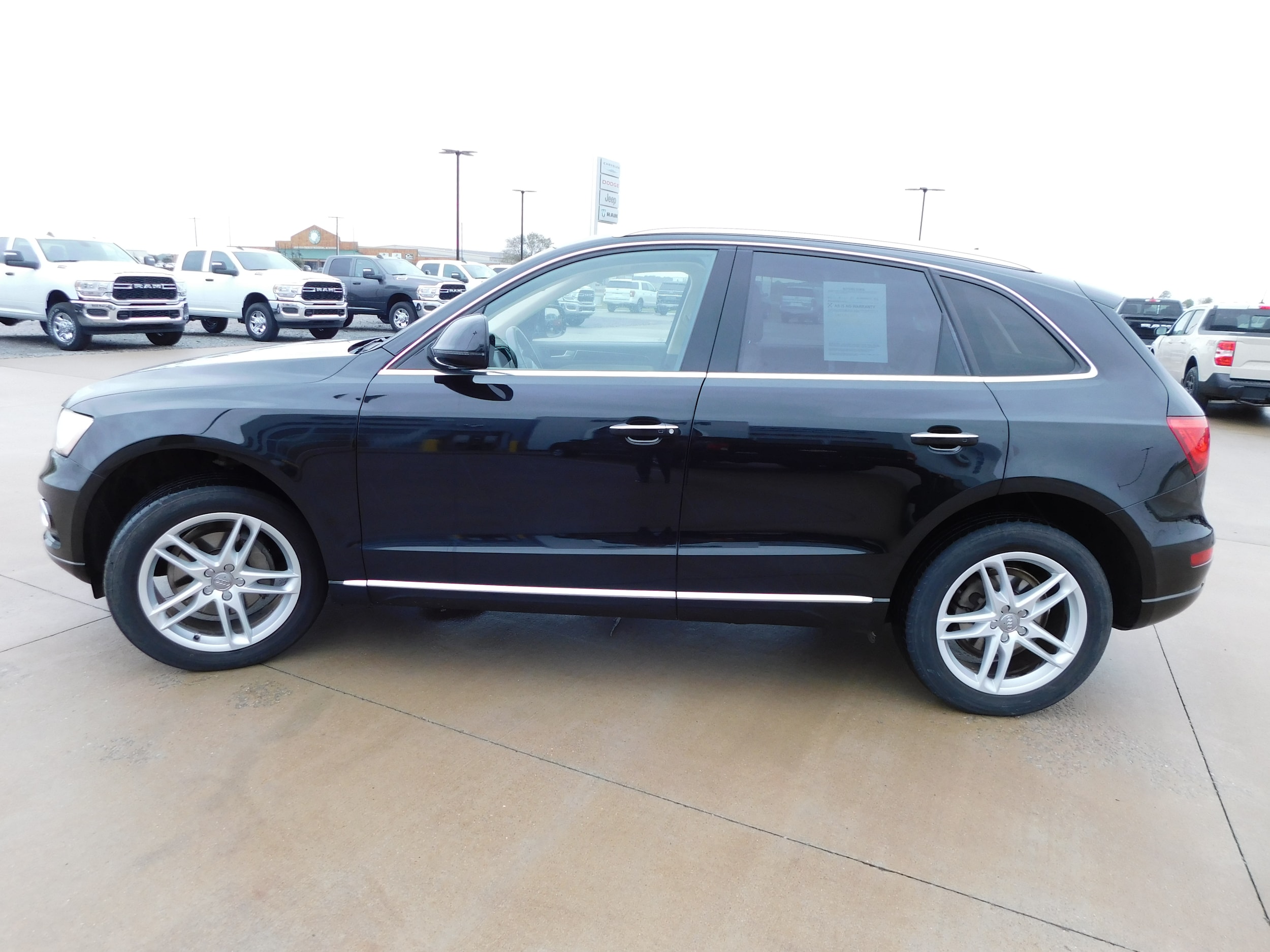 Used 2017 Audi Q5 Premium with VIN WA1C2AFP6HA097917 for sale in Stuttgart, AR