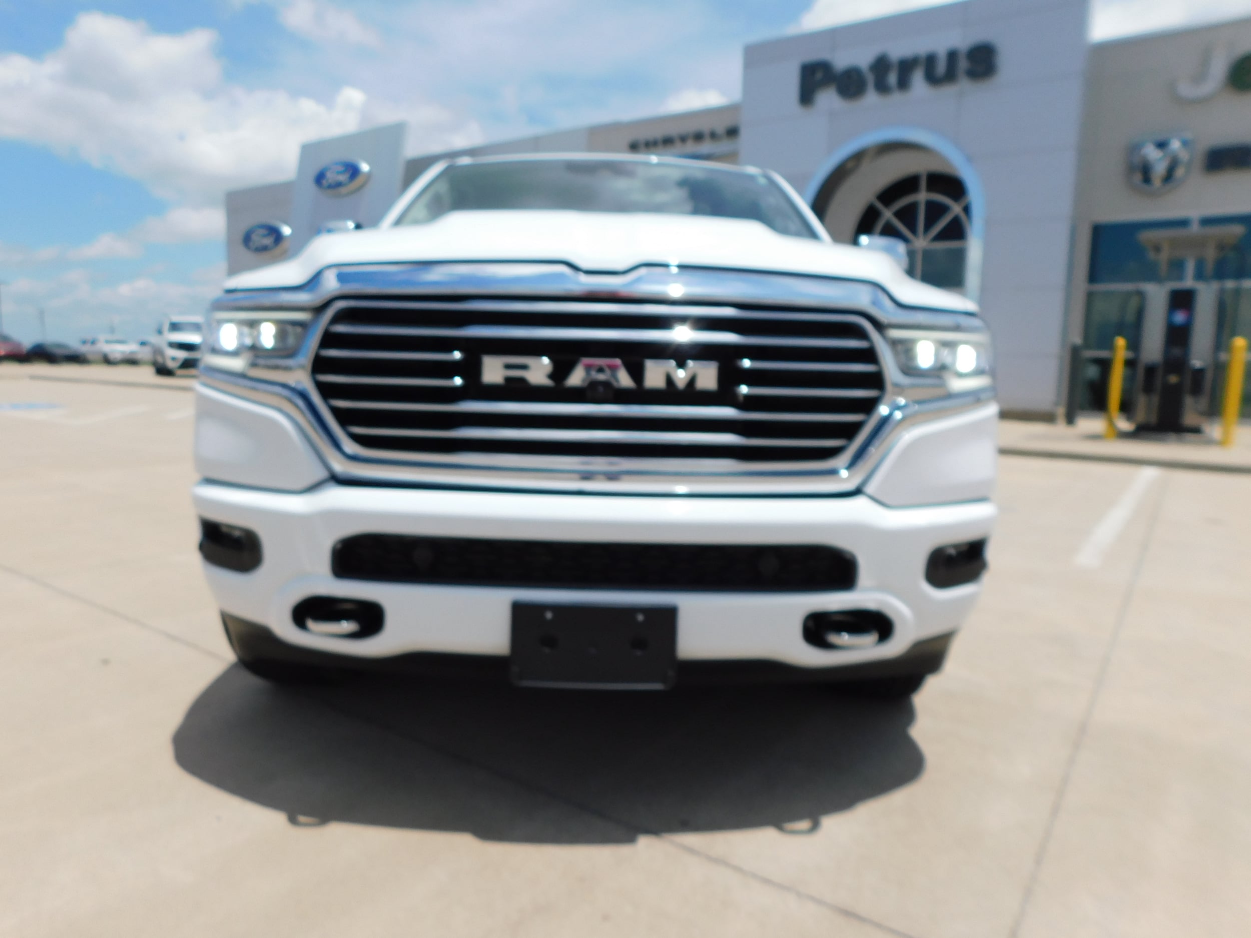 Used 2022 RAM Ram 1500 Pickup Longhorn with VIN 1C6SRFKT1NN382162 for sale in Little Rock