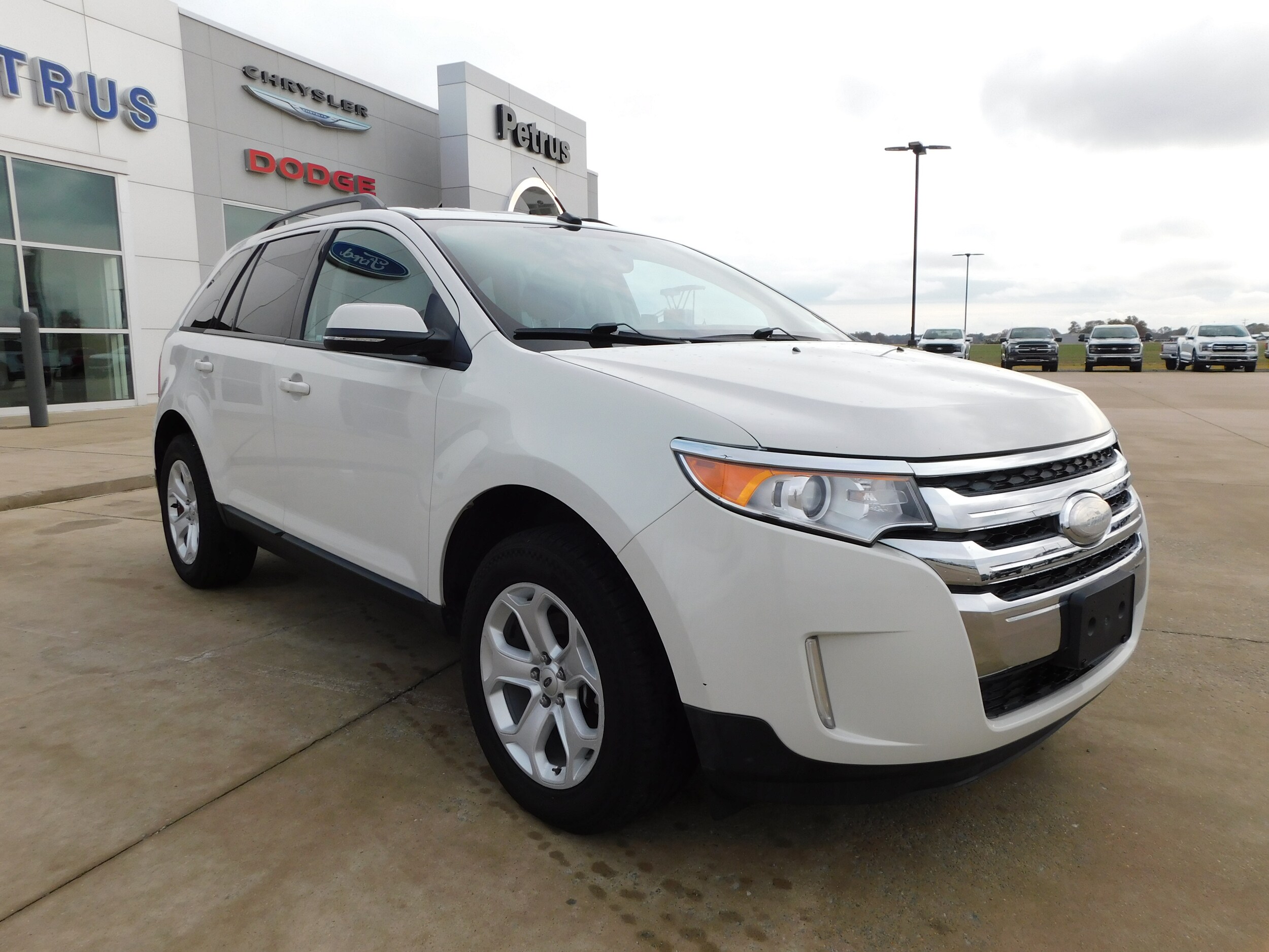 2013 Ford Edge SEL photo 2