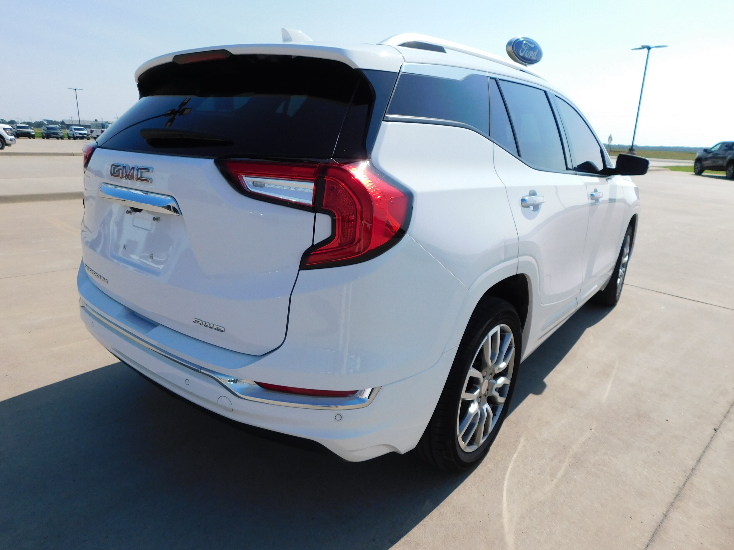 2023 Gmc Terrain Denali photo 3