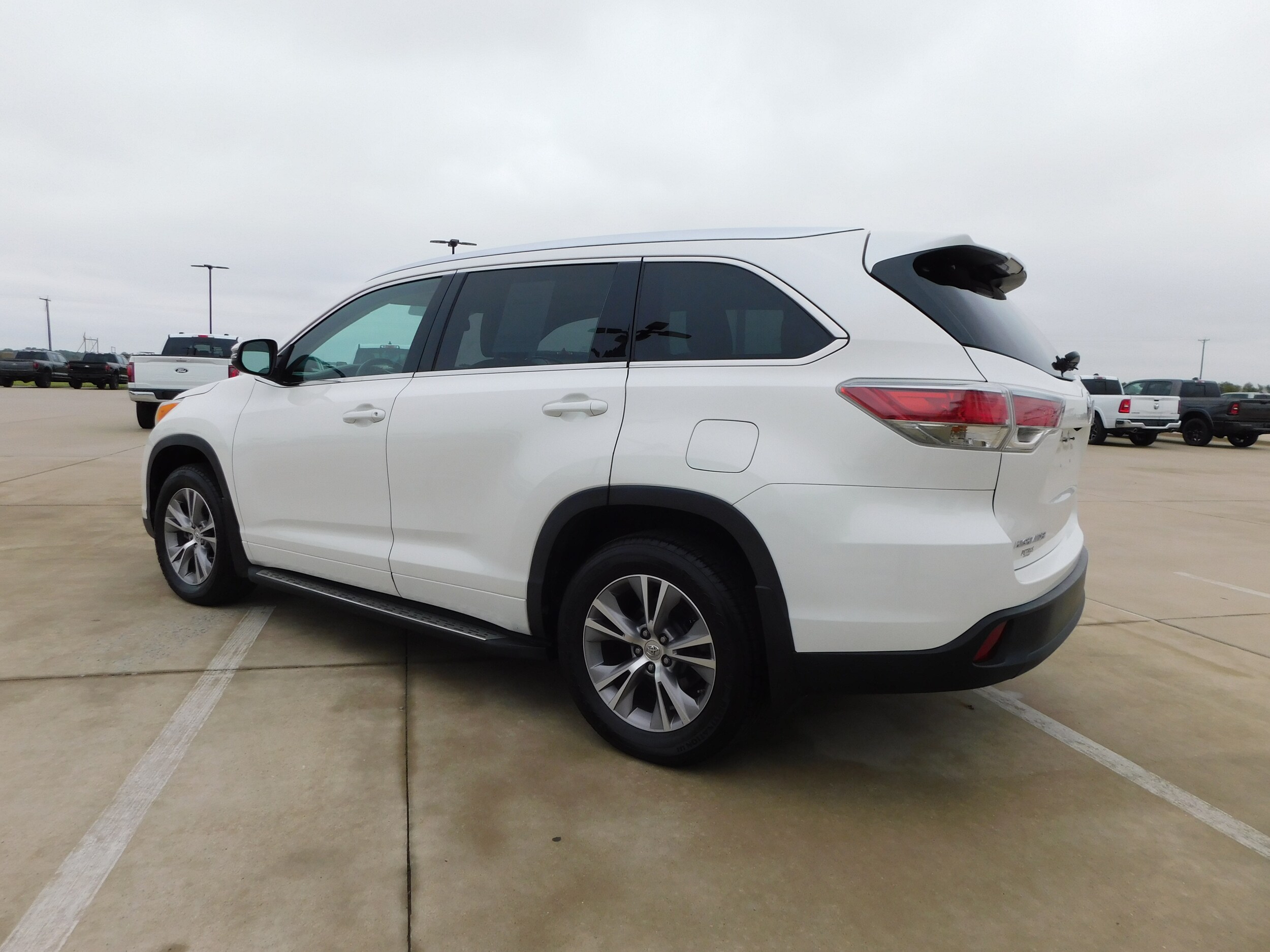 2014 Toyota Highlander Base Hybrid photo 3