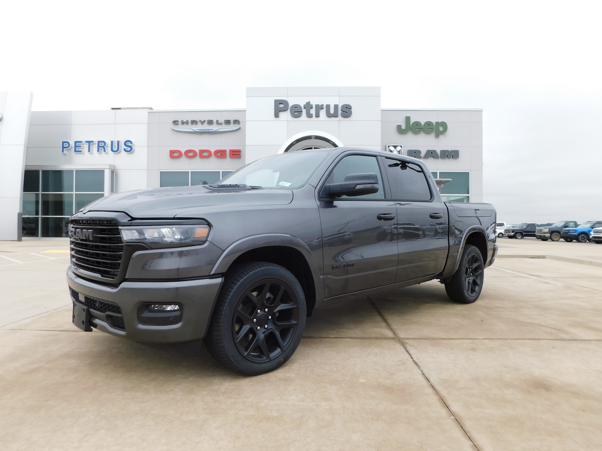 2026 RAM Ram 1500 Pickup Laramie's photo