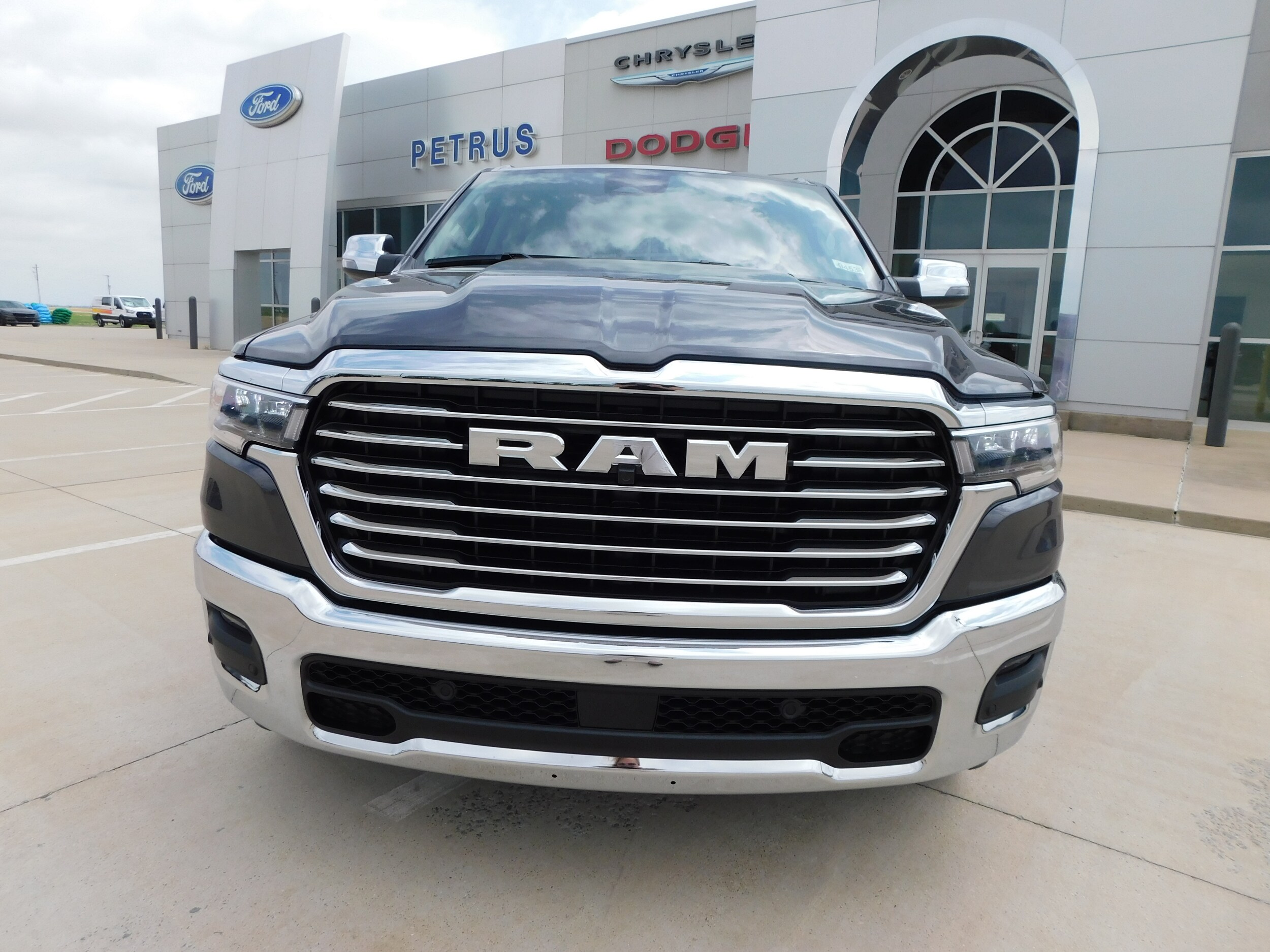 2025 Ram 1500 Laramie photo 2