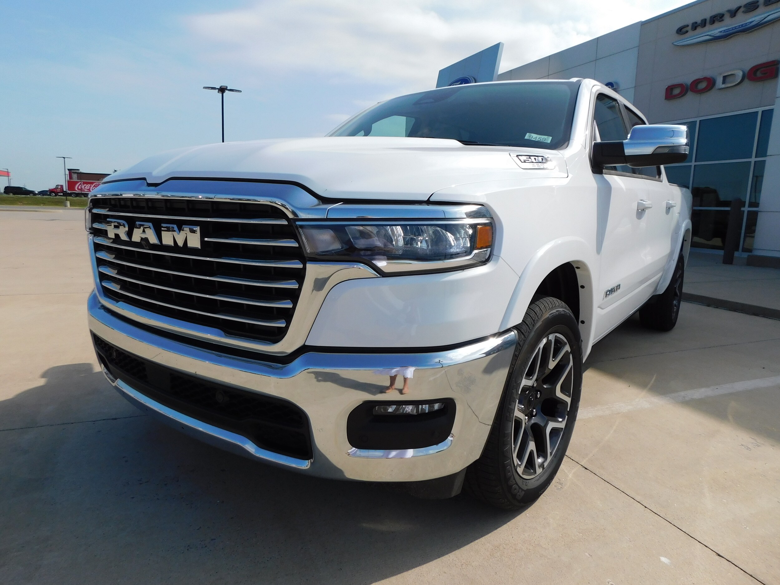 2025 Ram 1500 Laramie photo 2