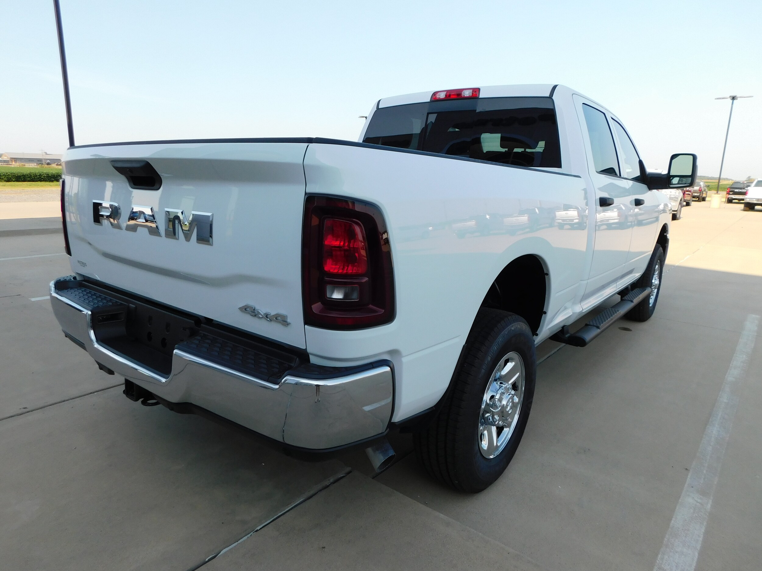 2026 Ram 2500 Tradesman photo 4