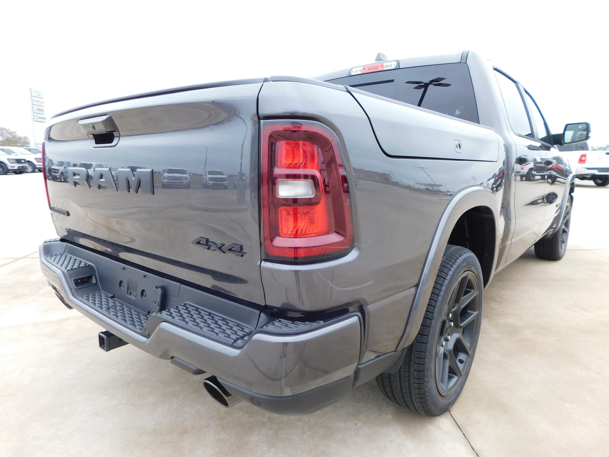 2026 Ram 1500 Laramie photo 4