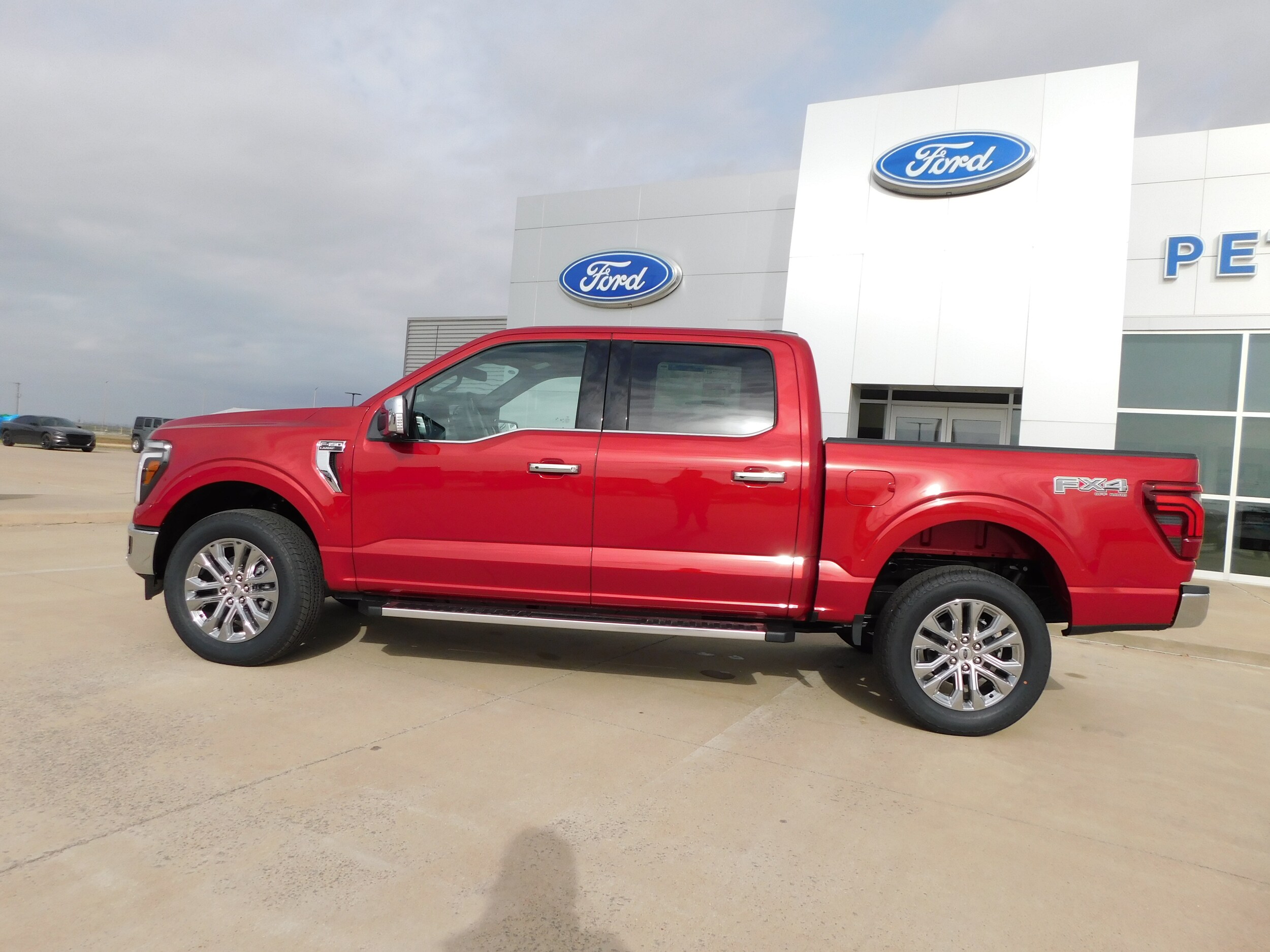 2025 Ford F-150 Lariat photo 2