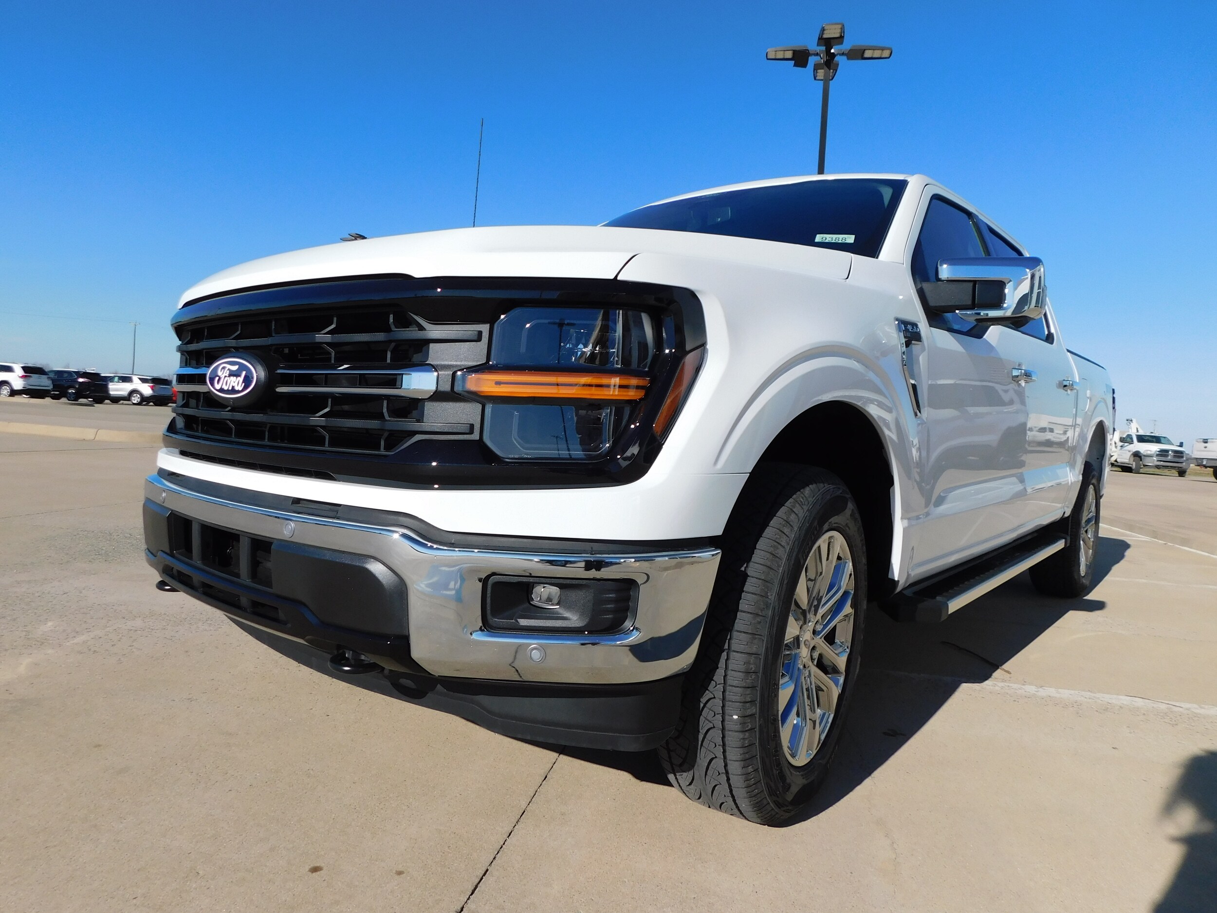 2025 Ford F-150 XLT photo 4