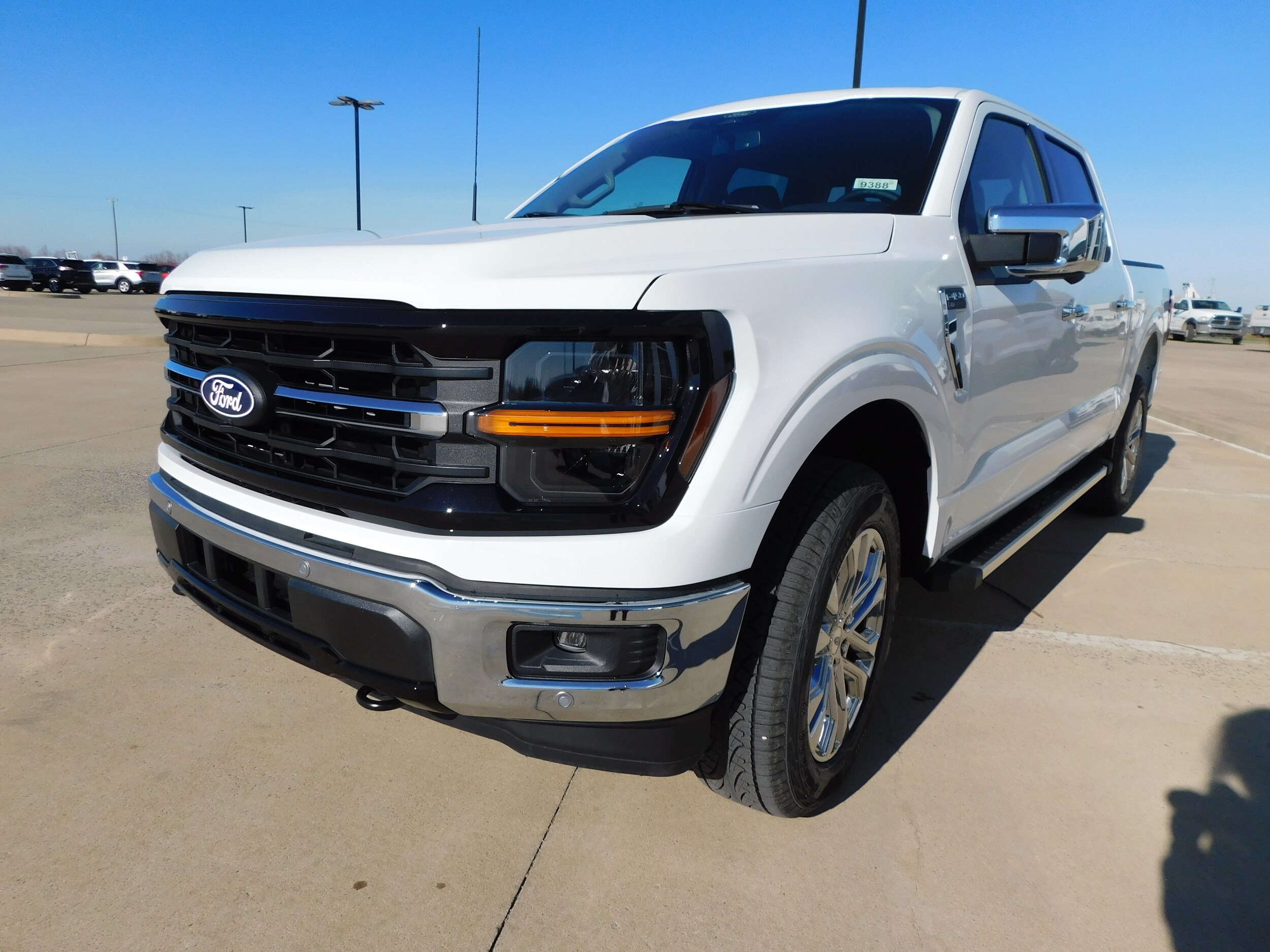 2025 Ford F-150 XLT photo 3