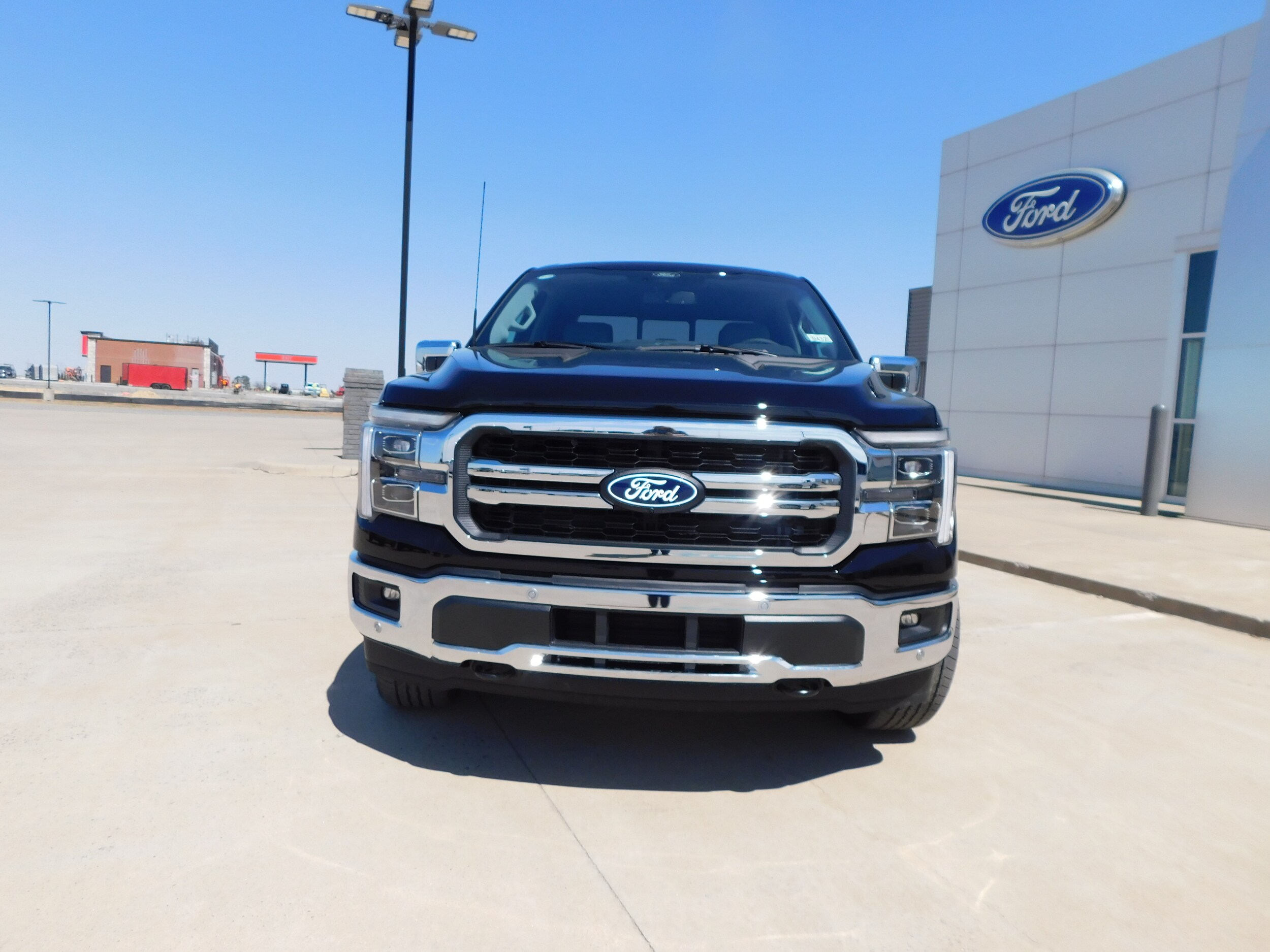 2025 Ford F-150 Lariat photo 3