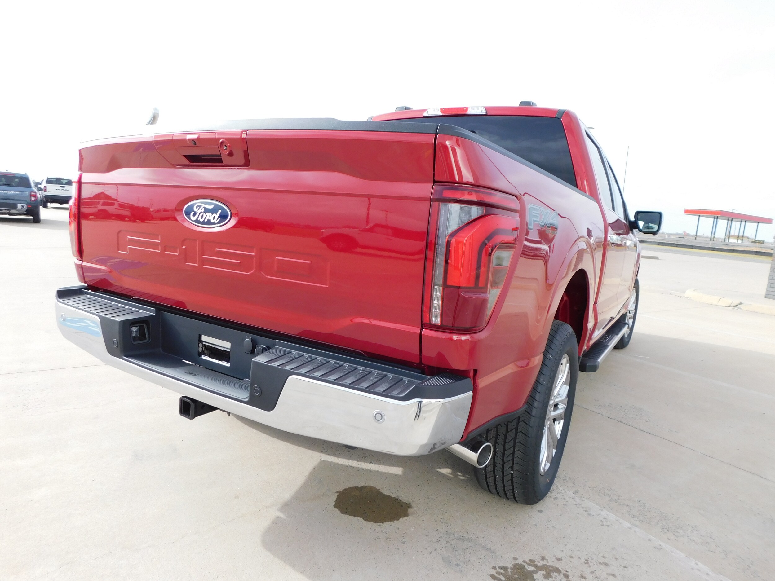 2025 Ford F-150 Lariat photo 4