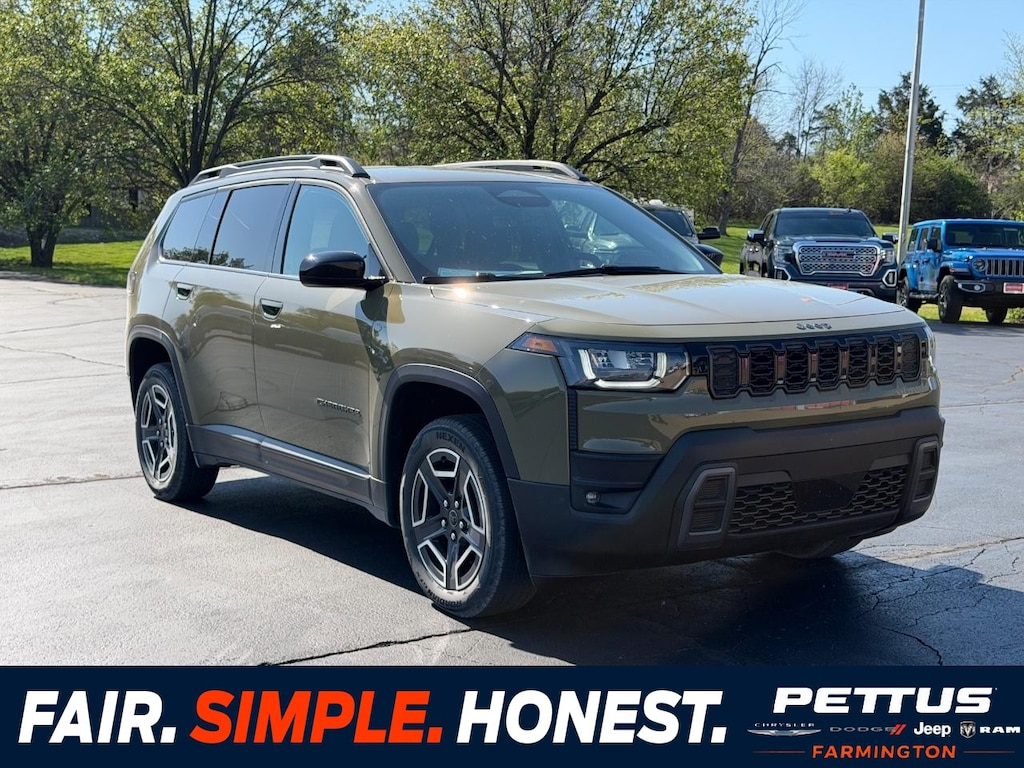 New 2026 Jeep Cherokee Laredo 4x4 Sport Utility