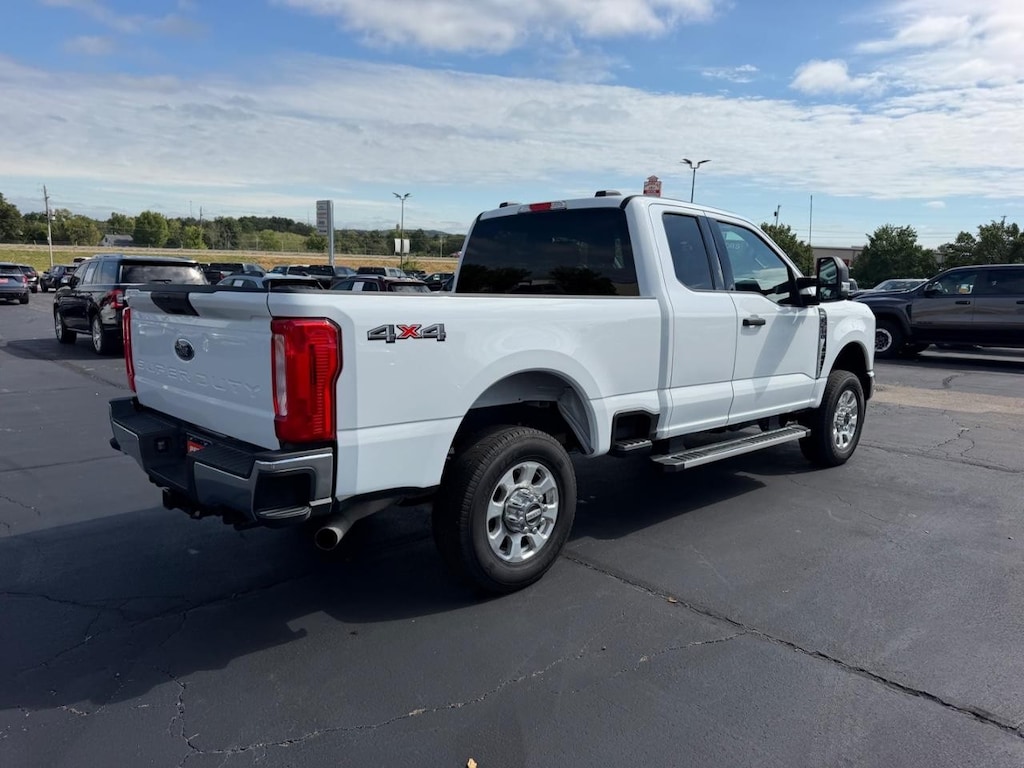 Used 2024 Ford F-250SD XLT Truck
