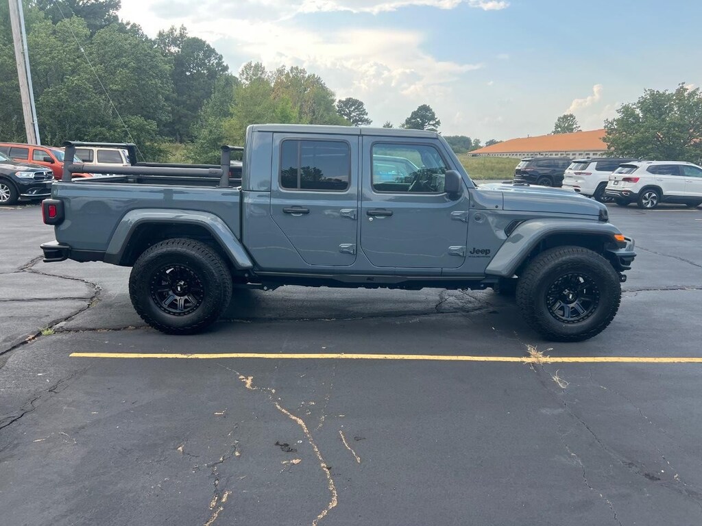 Used 2025 Jeep Gladiator Sport S Truck