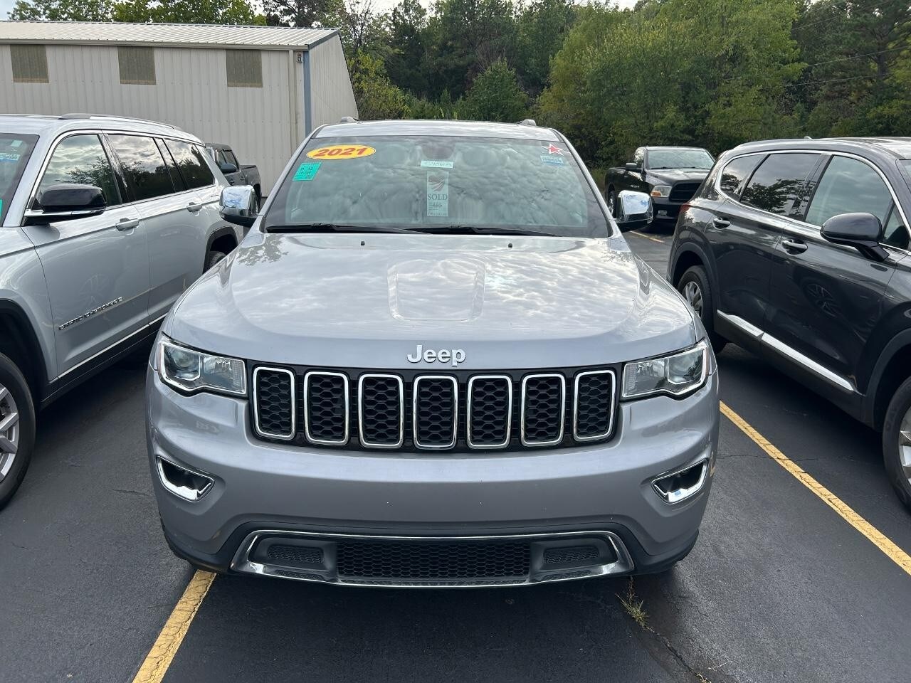 2021 Jeep Grand Cherokee Limited photo 2