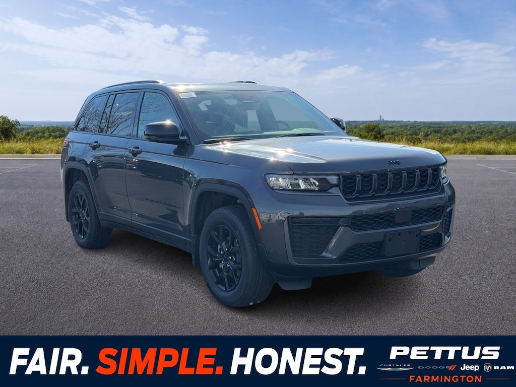 New 2026 Jeep Grand Cherokee Laredo Altitude 4x4 Sport Utility