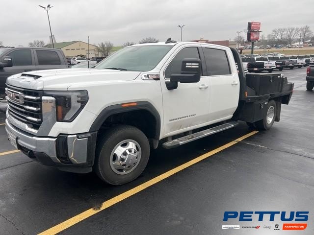 2025 GMC Sierra 3500 Chassis Cab SLE's photo