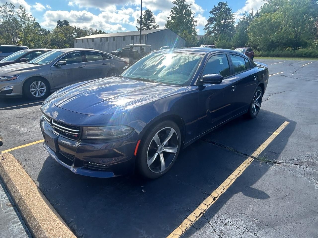 2017 Dodge Charger SXT photo 2