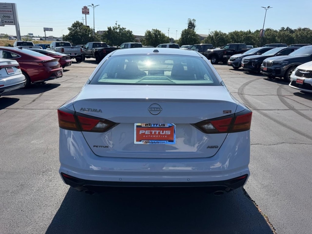 Used 2025 Nissan Altima SR AWD Sedan