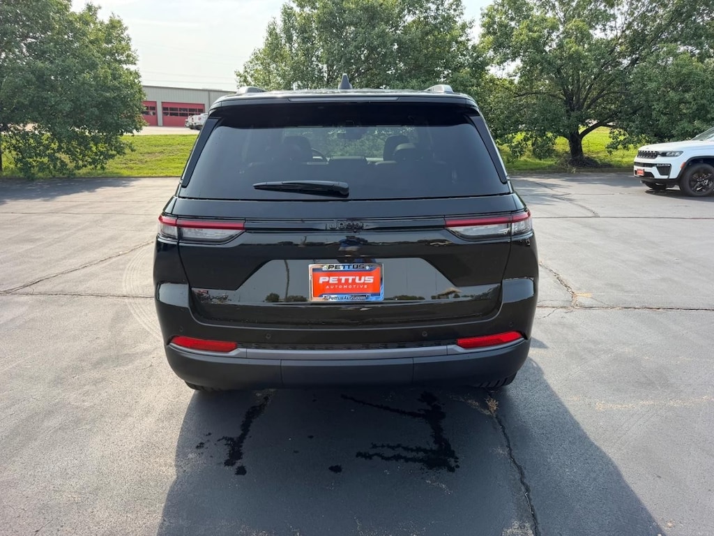 New 2026 Jeep Grand Cherokee Limited 4x4 Sport Utility