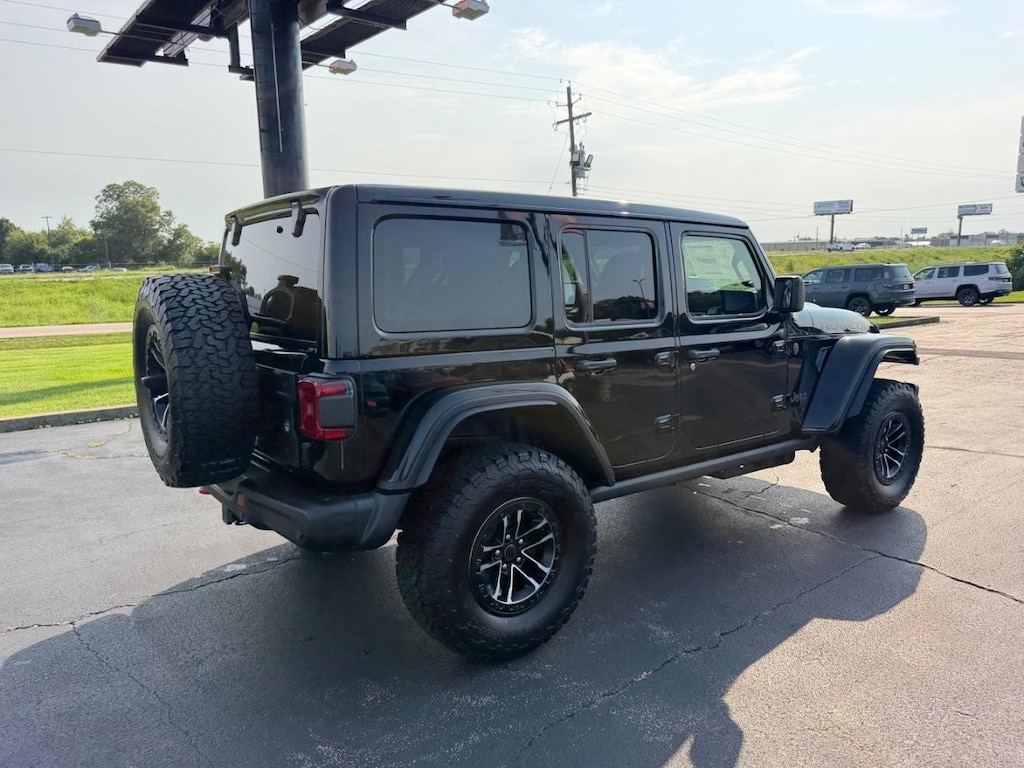 New 2026 Jeep Wrangler 4-DOOR RUBICON X Sport Utility