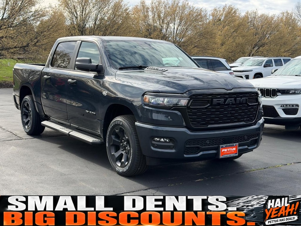 New 2026 Ram 1500 EXPRESS CREW CAB 4X4 5'7 BOX Pickup