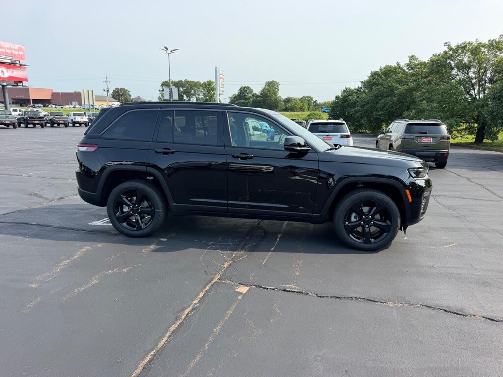 New 2026 Jeep Grand Cherokee Limited 4x4 Sport Utility