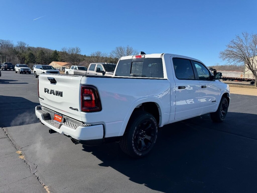New 2026 Ram 1500 BIG HORN CREW CAB 4X4 5'7 BOX Pickup