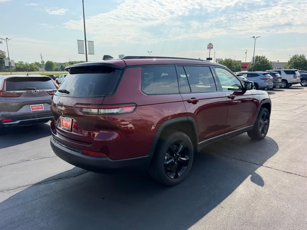 Used 2023 Jeep Grand Cherokee L Altitude 4x4 SUV