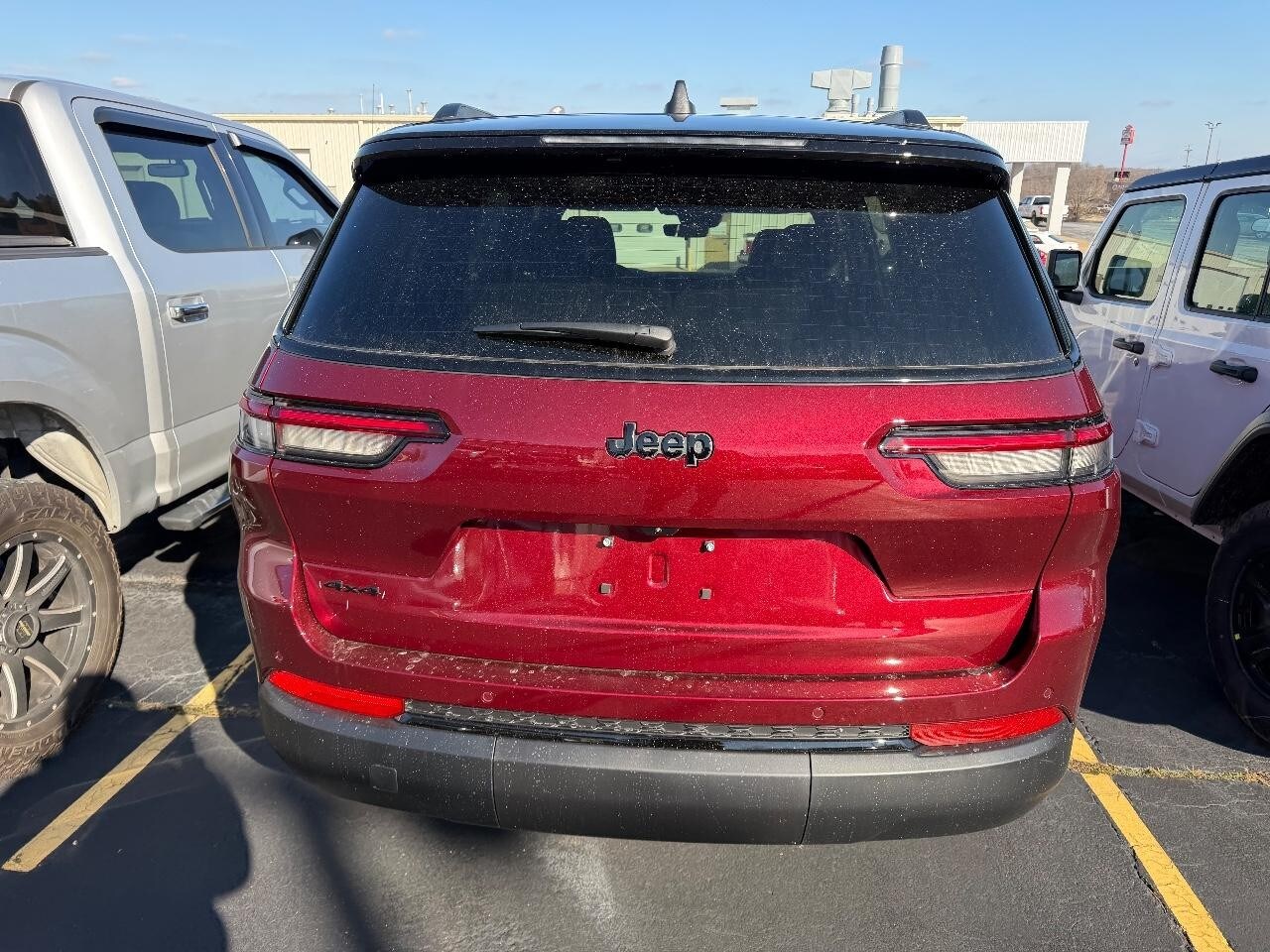 2025 Jeep Grand Cherokee Limited photo 3