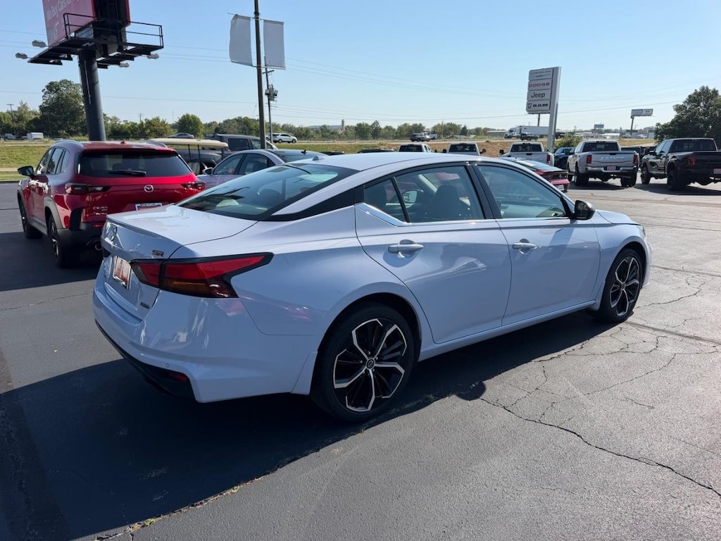 Used 2025 Nissan Altima SR AWD Sedan
