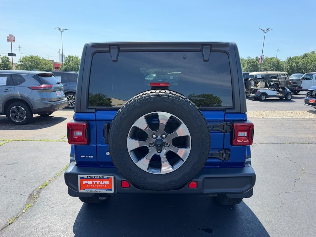 Used 2018 Jeep Wrangler Sahara 4x4 SUV