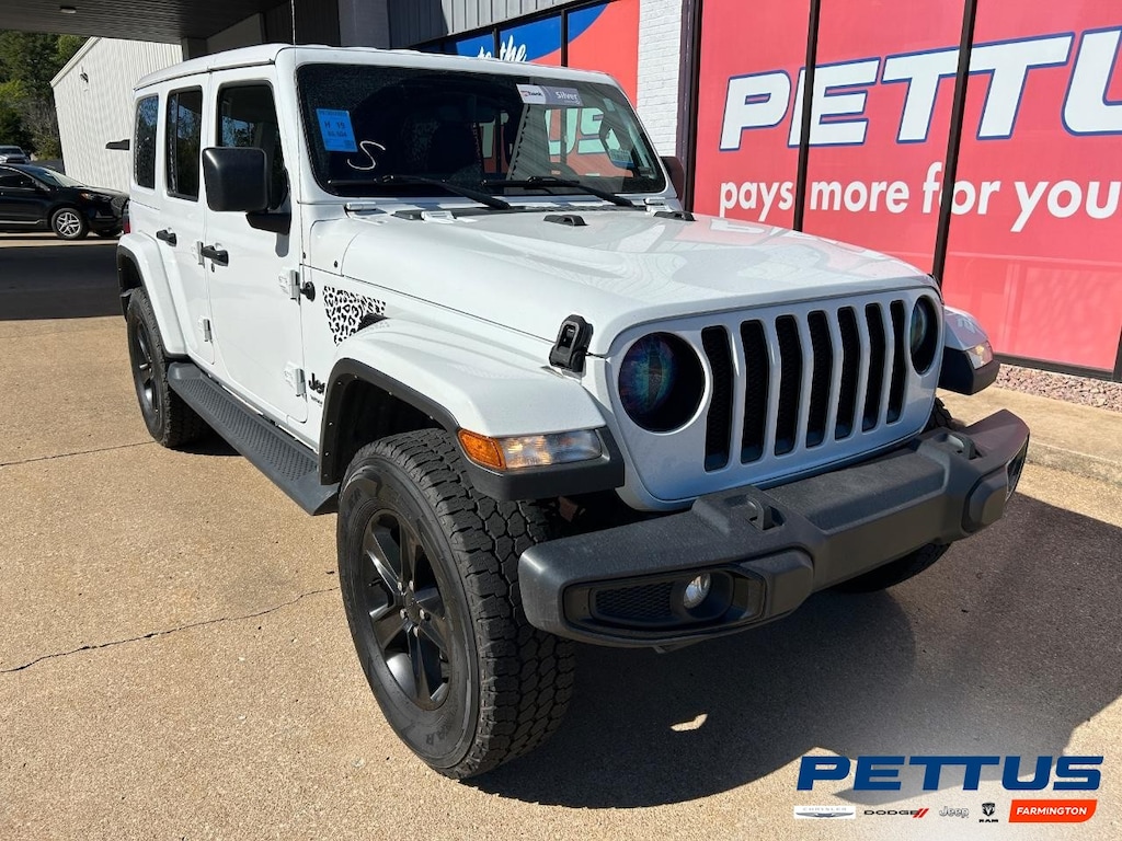 Used 2022 Jeep Wrangler Unlimited Sahara Altitude 4x4 SUV