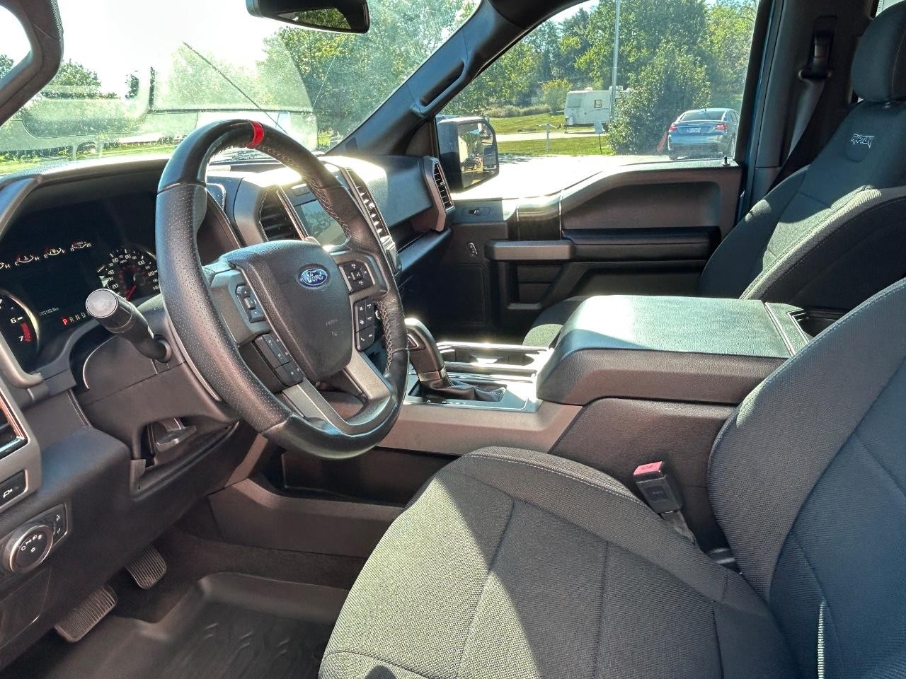 2019 Ford F-150 Raptor - Photo 6