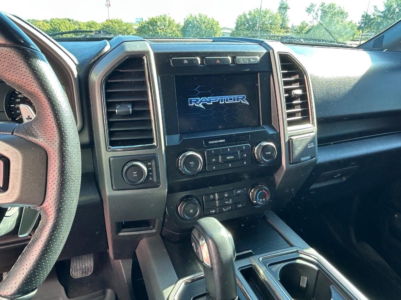 2019 Ford F-150 Raptor - Photo 10