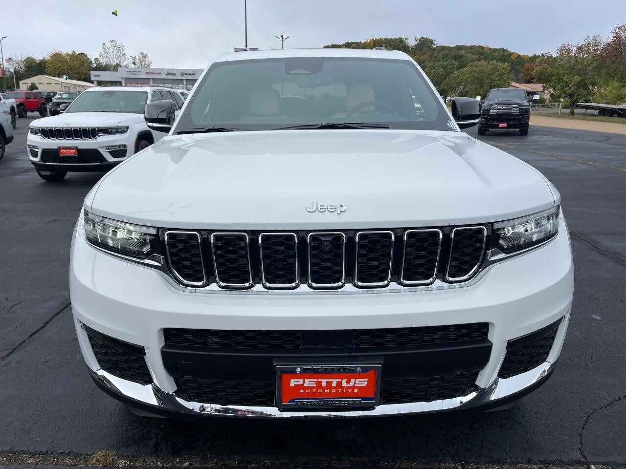 2025 Jeep Grand Cherokee Limited photo 2