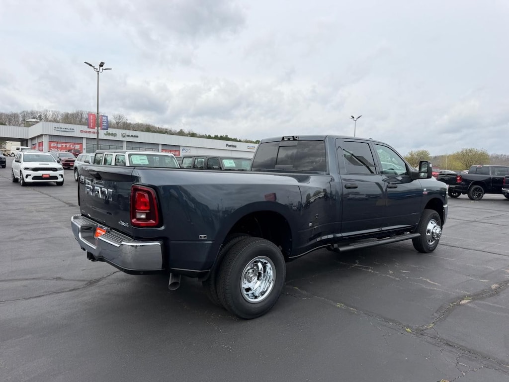 New 2026 Ram 3500 TRADESMAN CREW CAB 4X4 8' BOX Pickup