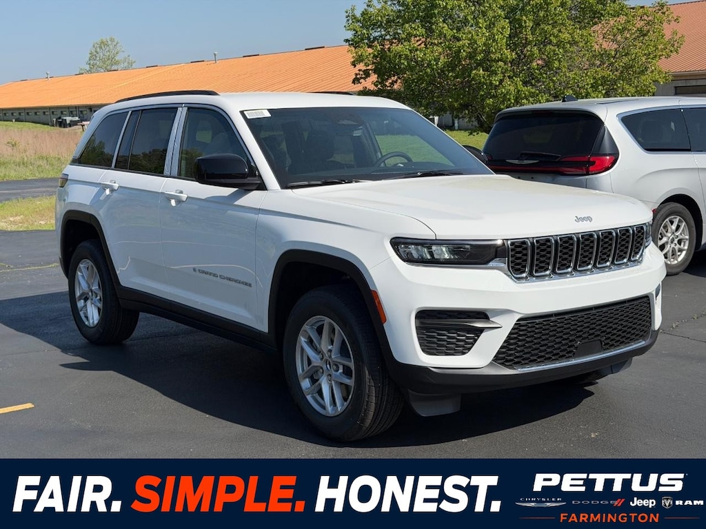 New 2026 Jeep Grand Cherokee LAREDO 4X4 Sport Utility