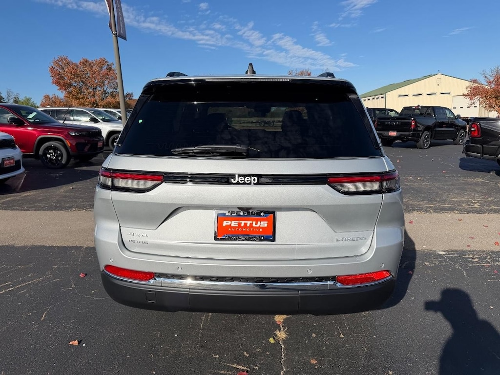 New 2025 Jeep Grand Cherokee Laredo X 4x4 Sport Utility