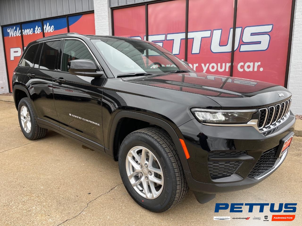 2025 Jeep Grand Cherokee Laredo's photo