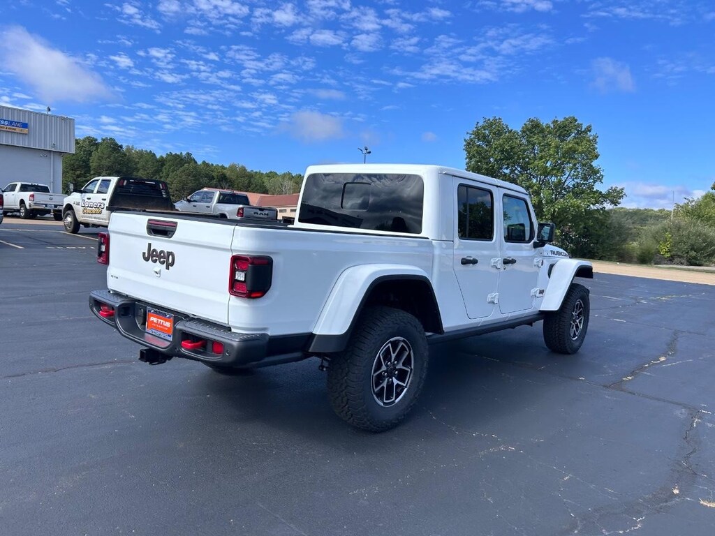 New 2025 Jeep Gladiator Rubicon Pickup