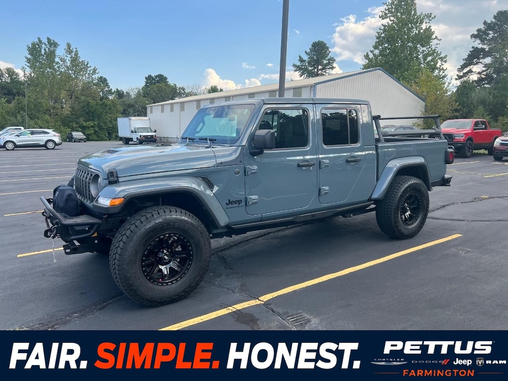 Used 2025 Jeep Gladiator Sport S Truck