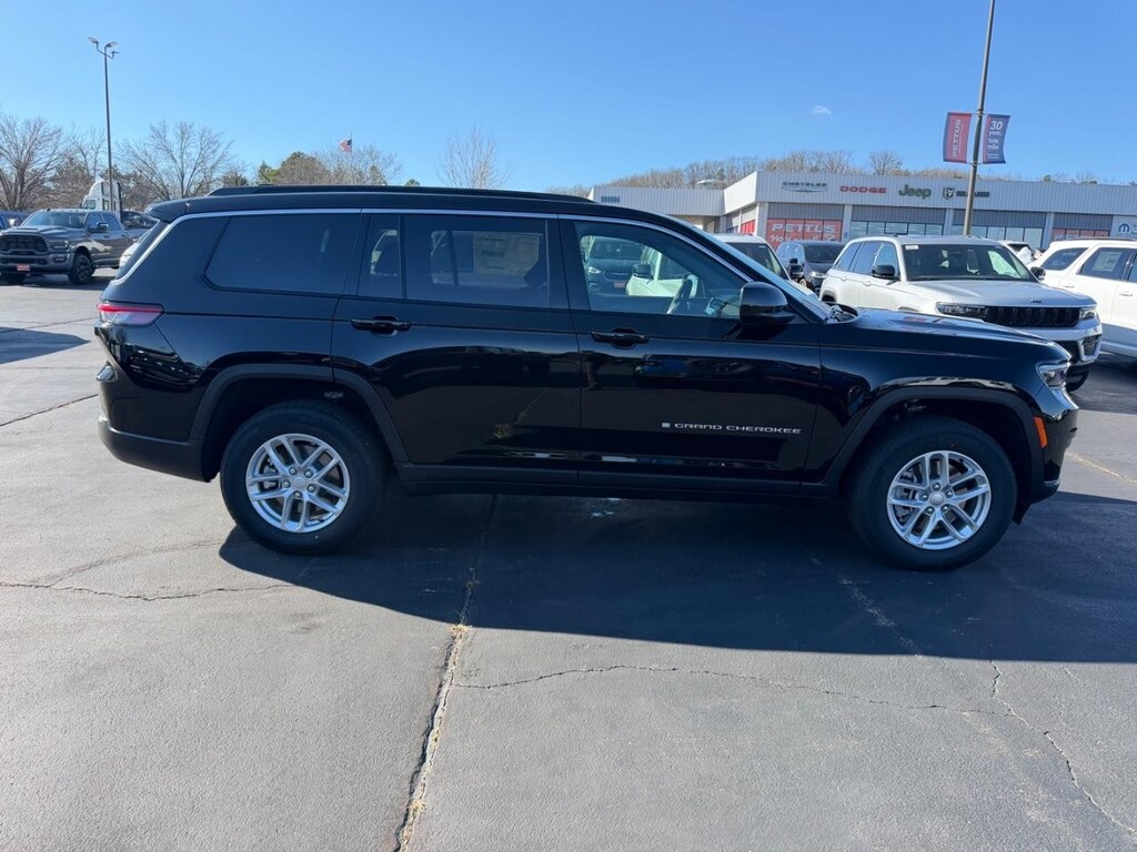 New 2025 Jeep Grand Cherokee L Laredo X 4x4 Sport Utility