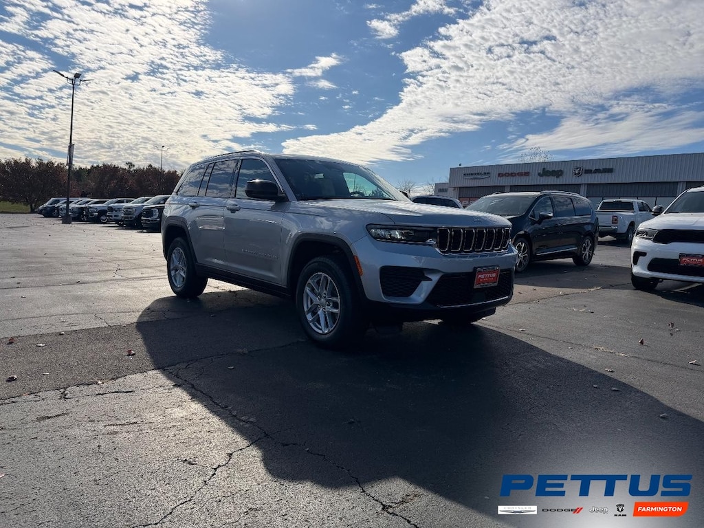 New 2025 Jeep Grand Cherokee Laredo X 4x4 Sport Utility